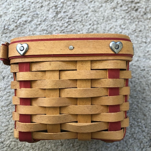 2002 Small Sweetest Gift Sweetheart Basket - Picture 6 of 9